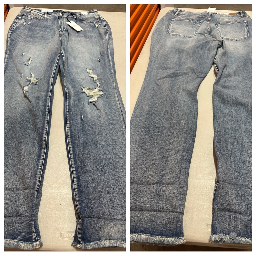NWT JUDY BLUE High Waist Double Cuff Fray Hem jeans
Boyfriend Fit size 18W
B326
